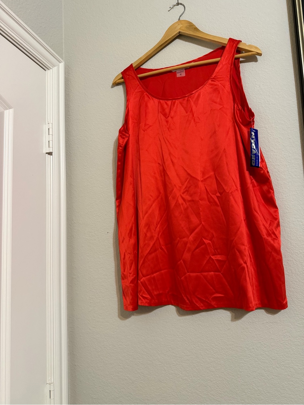 Peter Nygard Bright Red Satin Scoop Neck Tank